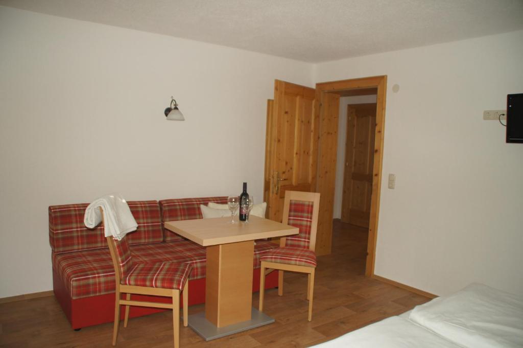 Appartment Sarlo St. Anton am Arlberg Zimmer foto